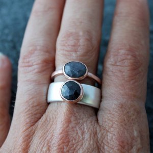 Chocolate Brown Sapphire Ring with 14k Rose Gold Hammered Band, US Size 7.5
