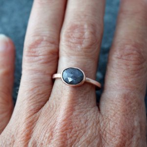 Chocolate Brown Sapphire Ring with 14k Rose Gold Hammered Band, US Size 7.5