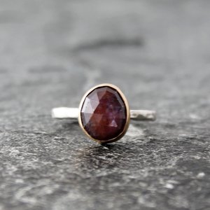 Burgundy Star Sapphire Ring with 14k Gold Setting and Matte Brushed Hammered Sterling Silver Band, US size 7