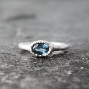 blue sapphire ring, neva murtha jewelry, sunshine coast bc jewelry