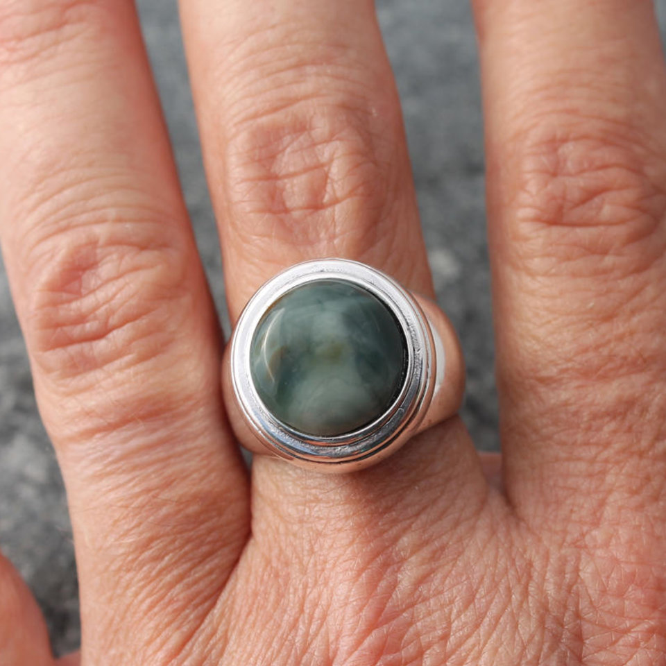 Morrisonite Jasper Ring with wide Sterling Silver Band, US Size 7