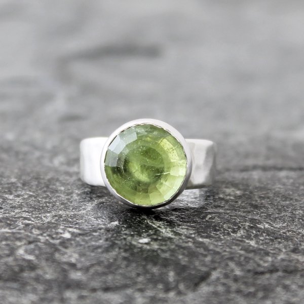 Peridot Moon Ring with Hammered Sterling Silver Band, US Size 7